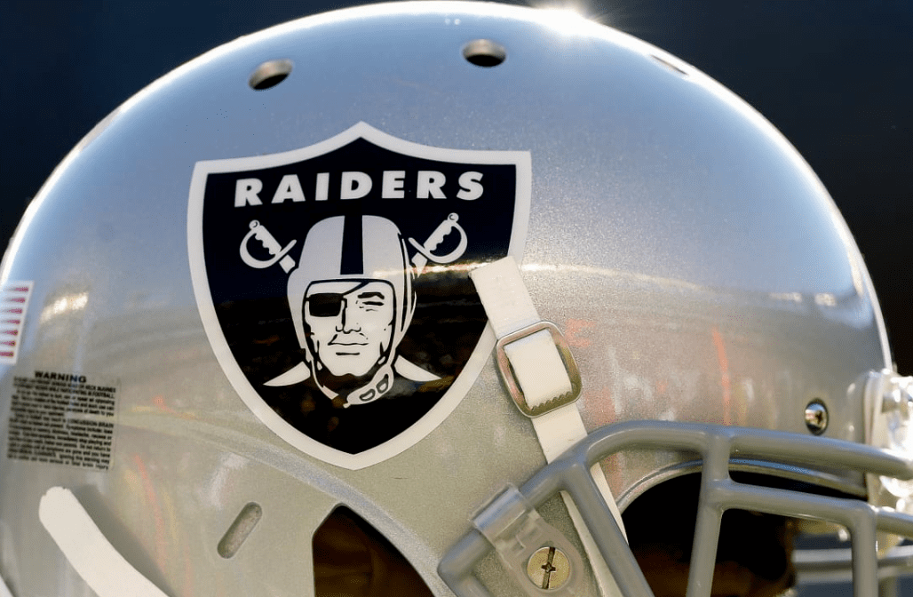 Raiders Cut Veteran Quarterback Following Thursday's Trade
